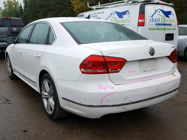 1VWBS7A32FC065795 - 2015 VOLKSWAGEN PASSAT SE WHITE photo 3