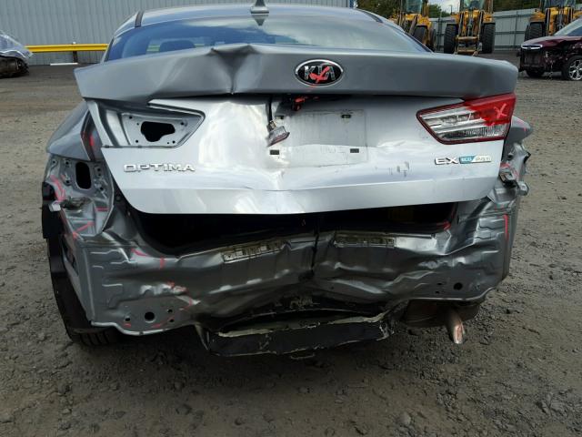 KNAGV4LD5H5011643 - 2017 KIA OPTIMA PLU SILVER photo 9