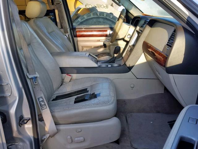 5LMFU28R33LJ07455 - 2003 LINCOLN NAVIGATOR SILVER photo 5