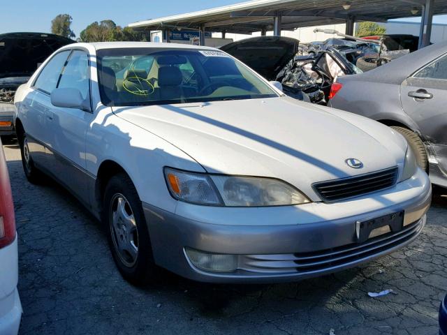 JT8BF28G9X5053098 - 1999 LEXUS ES 300 WHITE photo 1