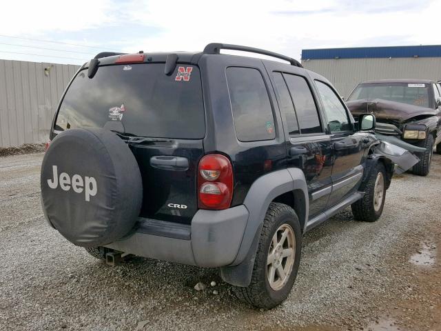 1J4GL48595W610393 - 2005 JEEP LIBERTY SP BLACK photo 4