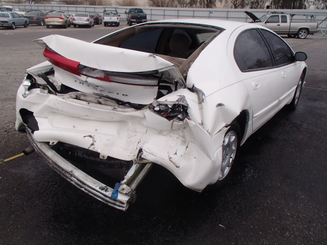 2B3HD46R32H282204 - 2002 DODGE INTREPID S WHITE photo 4