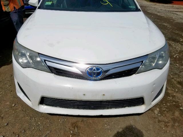 4T1BD1FK4DU066248 - 2013 TOYOTA CAMRY HYBR WHITE photo 9