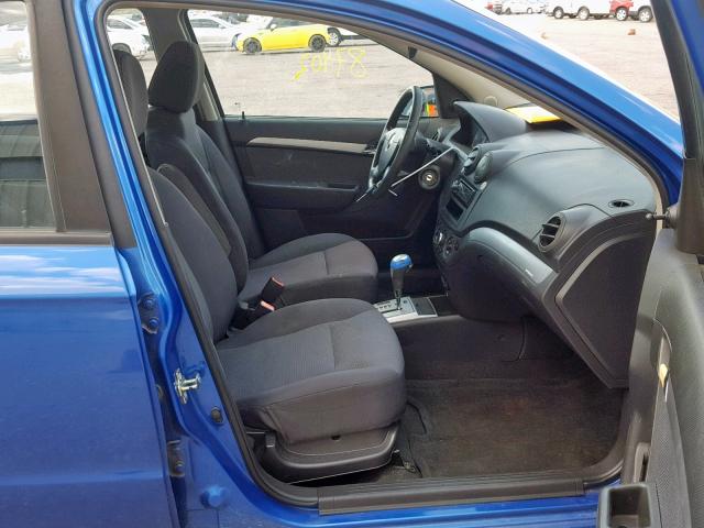 KL1TD5DE9AB120641 - 2010 CHEVROLET AVEO LS BLUE photo 5