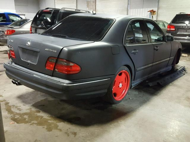 WDBJF74J3YB143439 - 2000 MERCEDES-BENZ E 55 AMG GRAY photo 4