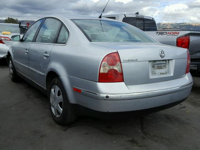 WVWPD63BX2P444225 - 2002 VOLKSWAGEN PASSAT GLS SILVER photo 3