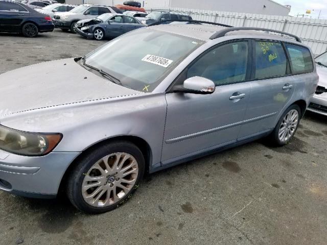 YV1MJ682672322335 - 2007 VOLVO V50 T5 SILVER photo 2