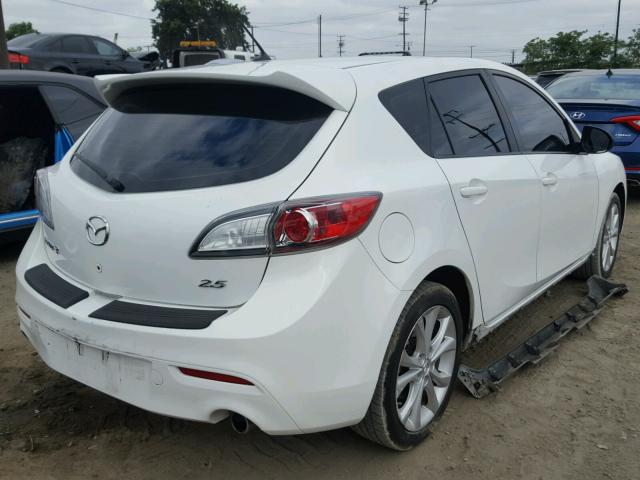 JM1BL1K69B1494069 - 2011 MAZDA 3 S WHITE photo 4