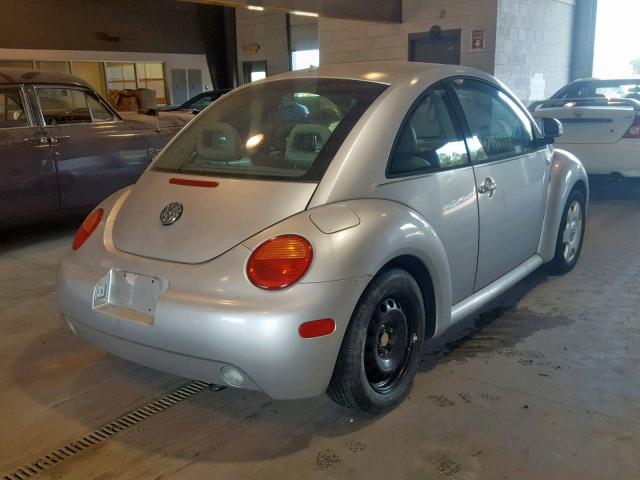 3VWCA21C8YM408038 - 2000 VOLKSWAGEN NEW BEETLE ვერცხლისფერი ფოტო 4