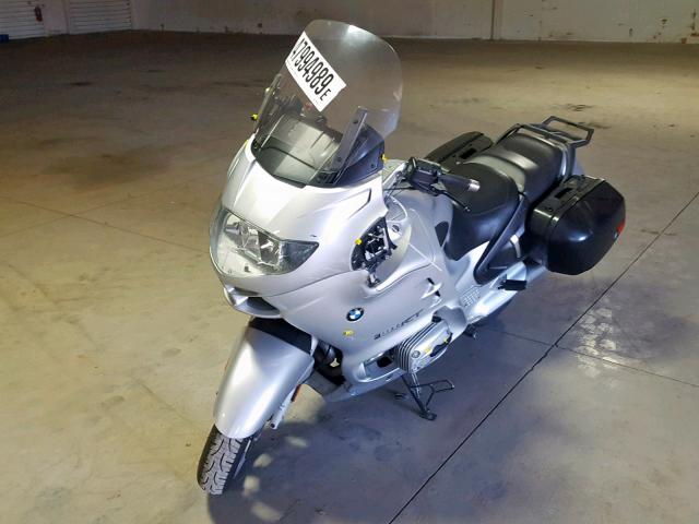 WB10499A54ZE95334 - 2004 BMW R1150 RT SILVER photo 2