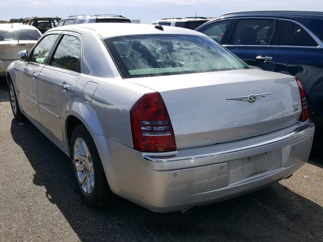 2C3AA63H35H537877 - 2005 CHRYSLER 300C SILVER photo 3