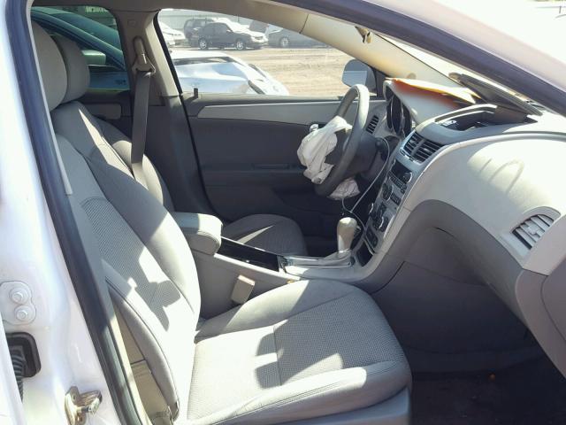 1G1ZA5E19BF251577 - 2011 CHEVROLET MALIBU LS თეთრი ფოტო 5