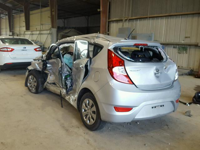 KMHCT5AE2GU261298 - 2016 HYUNDAI ACCENT SE SILVER photo 3