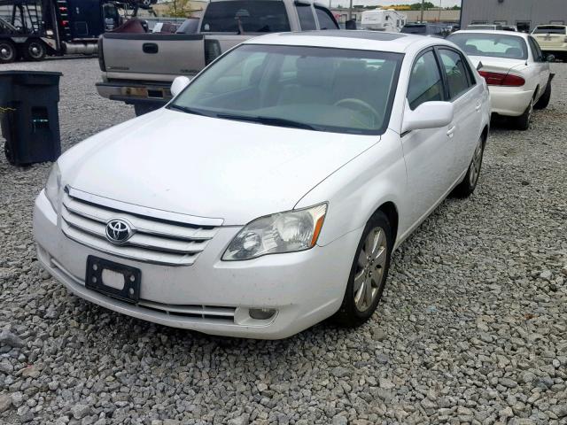 4T1BK36B46U107210 - 2006 TOYOTA AVALON WHITE photo 2