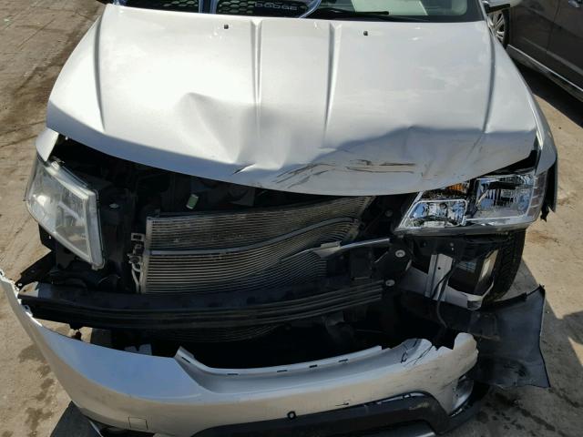 3D4PG1FG3BT543520 - 2011 DODGE JOURNEY MA SILVER photo 9