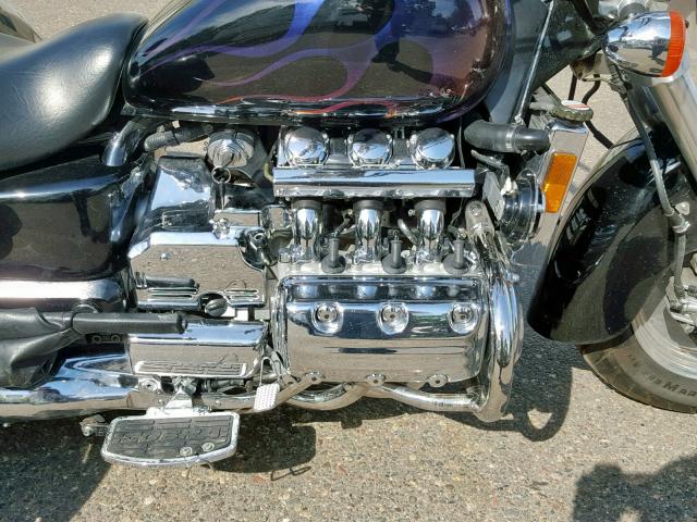 1HFSC3407XA202730 - 1999 HONDA GL1500 C/2 BLACK photo 10