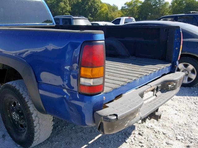 1GTHC23104F160442 - 2004 GMC SIERRA C25 BLUE photo 9