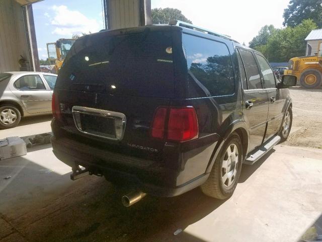 5LMFU28525LJ21945 - 2005 LINCOLN NAVIGATOR BLACK photo 4