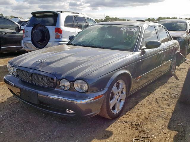 SAJWA73B24TG26798 - 2004 JAGUAR XJR S GRAY photo 2