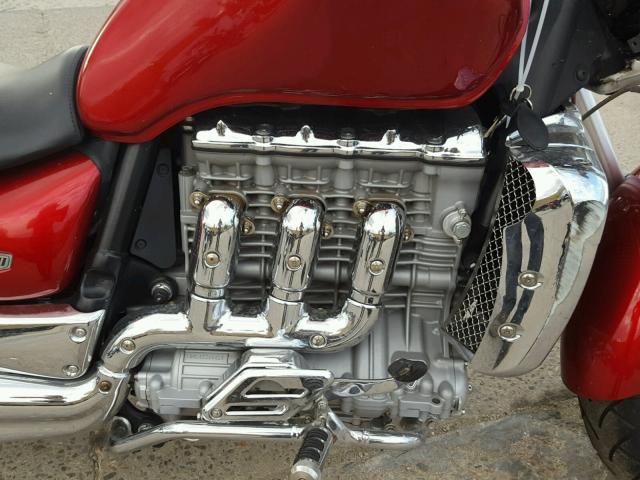 SMTC00L415J215546 - 2005 TRIUMPH MOTORCYCLE ROCKET III RED photo 7