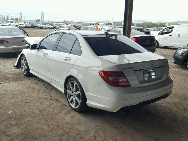 WDDGF4HB6EA955886 - 2014 MERCEDES-BENZ C 250 WHITE photo 3