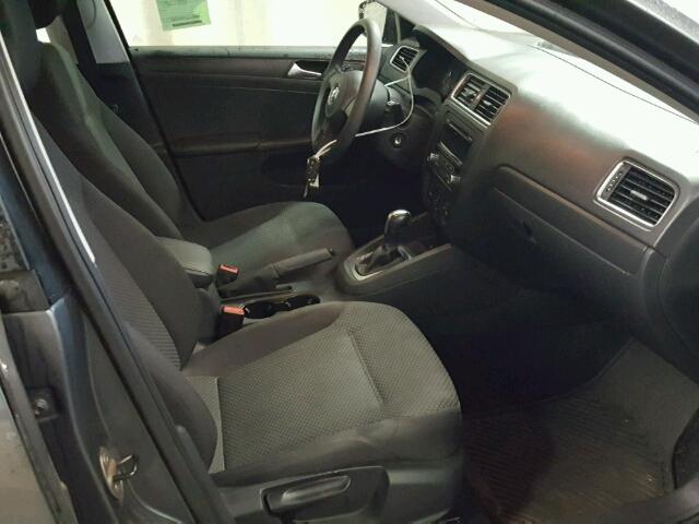 3VW2K7AJXEM427562 - 2014 VOLKSWAGEN JETTA BASE Մոխրագույն լուսանկար 5