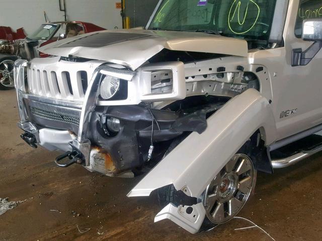 5GTEN13L198102272 - 2009 HUMMER H3 ALPHA TAN photo 9