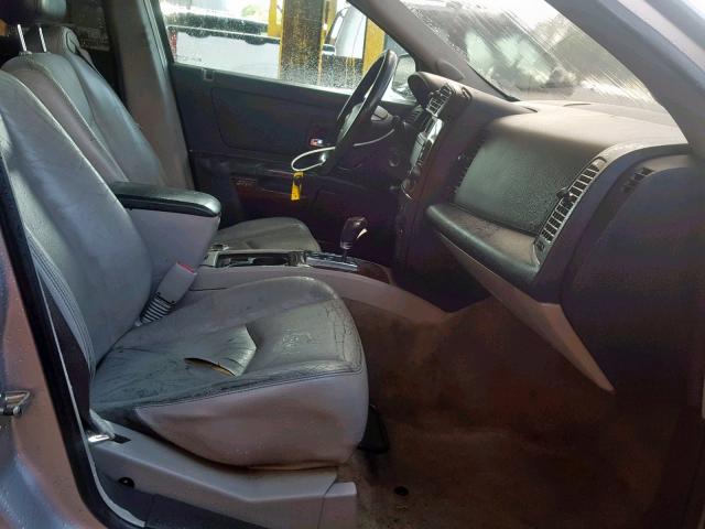 1GYEE637160175749 - 2006 CADILLAC SRX SILVER photo 5