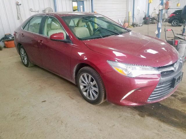 4T1BF1FK8HU637028 - 2017 TOYOTA CAMRY LE RED photo 1