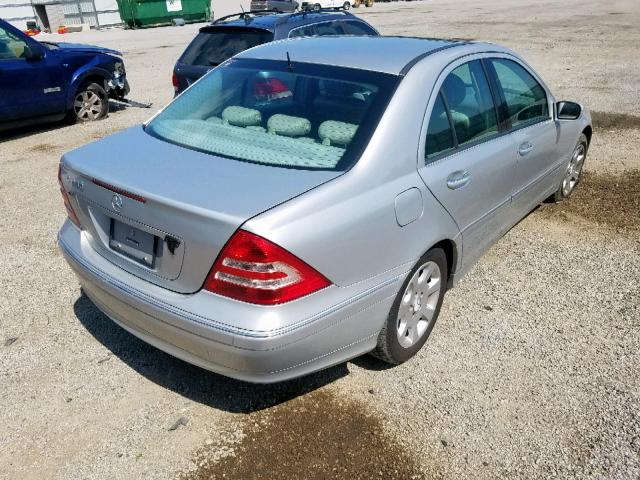 WDBRF61J75F593343 - 2005 MERCEDES-BENZ C 240 SILVER photo 4