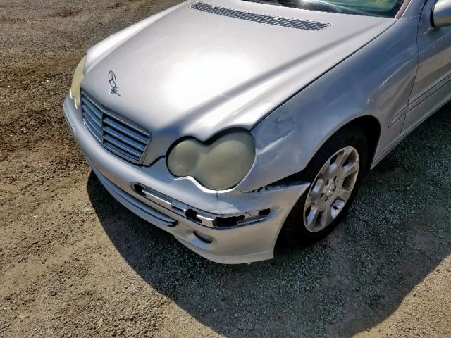 WDBRF61J75F593343 - 2005 MERCEDES-BENZ C 240 SILVER photo 9