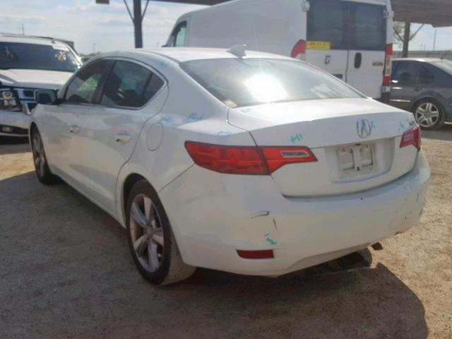 19VDE1F70DE009185 - 2013 ACURA ILX 20 TEC WHITE photo 3