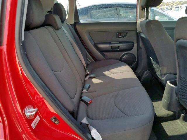 KNDJT2A50D7590828 - 2013 KIA SOUL RED photo 6