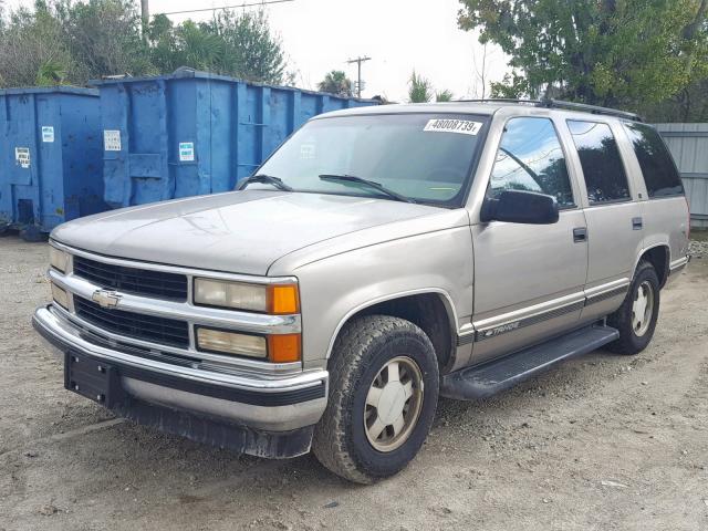 1GNEC13R9XJ458337 - 1999 CHEVROLET TAHOE C150 TAN photo 2