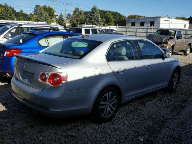 3VWRG71K76M839402 - 2006 VOLKSWAGEN JETTA 2.5 SILVER photo 4