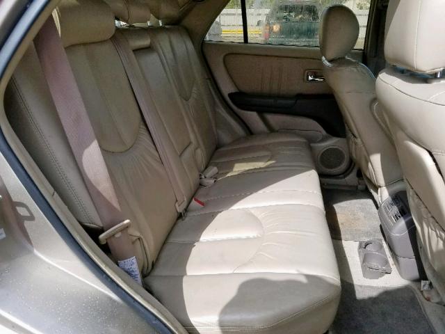 JTJHF10U710220888 - 2001 LEXUS RX 300 GOLD photo 6