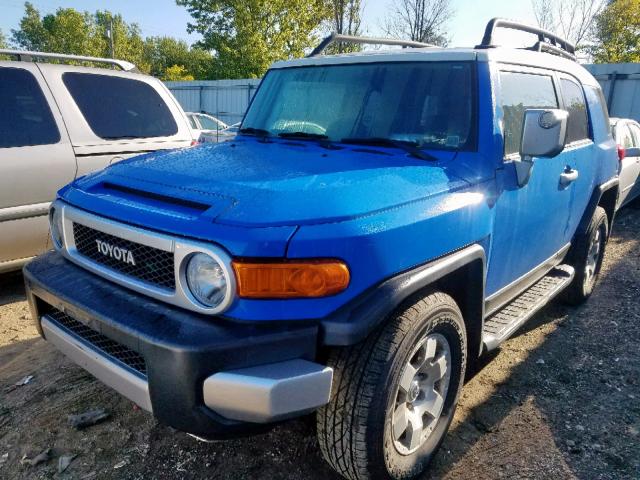 JTEBU11F570011362 - 2007 TOYOTA FJ CRUISER BLUE photo 2