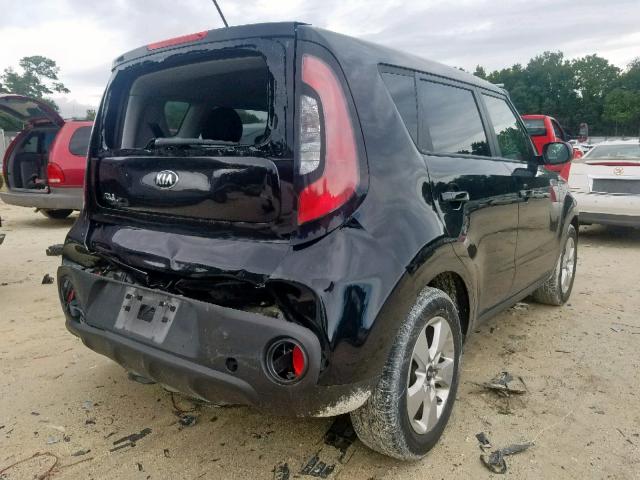 KNDJN2A28H7423896 - 2017 KIA SOUL BLACK photo 4