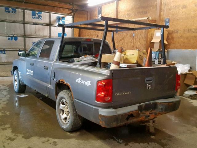 1D7HW28K75S305581 - 2005 DODGE DAKOTA QUA GRAY photo 3