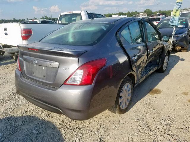 3N1CN7AP4JL860283 - 2018 NISSAN VERSA S GRAY photo 4