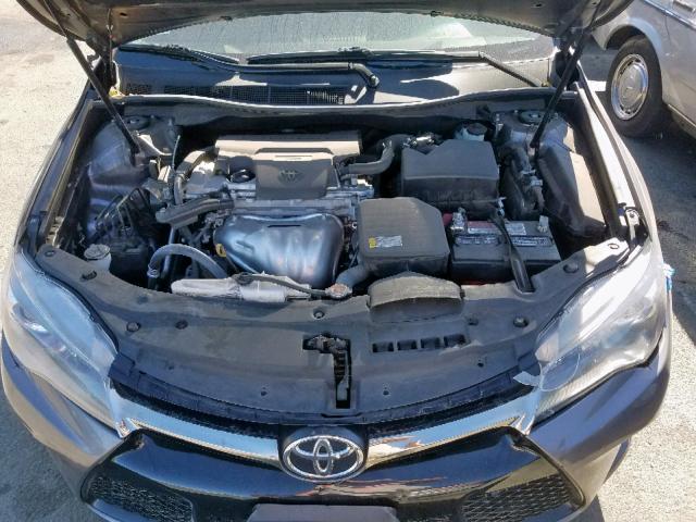 4T1BF1FKXGU176929 - 2016 TOYOTA CAMRY LE SILVER photo 7