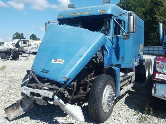 1FUYDSZB8YPF21277 - 2000 FREIGHTLINER CONVENTION BLUE photo 2