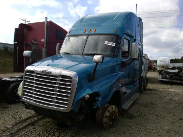 1FUJGLDR8CSBA3533 - 2012 FREIGHTLINER CASCADIA 1 BLUE photo 2