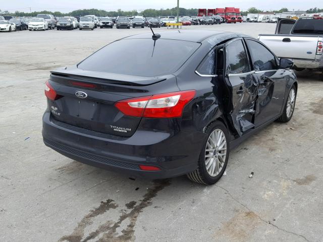 1FADP3J21EL274611 - 2014 FORD FOCUS TITA BLACK photo 4