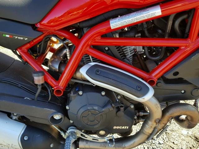 ZDMMADBM9HB002002 - 2017 DUCATI MONSTER 79 RED photo 7