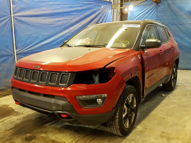 3C4NJDDB9JT202510 - 2018 JEEP COMPASS TR RED photo 2