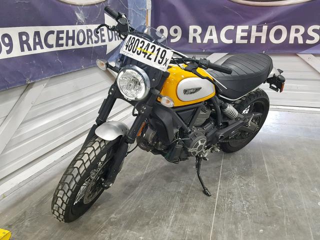 ML015ANM7FT002567 - 2015 DUCATI SCRAMBLER YELLOW photo 2