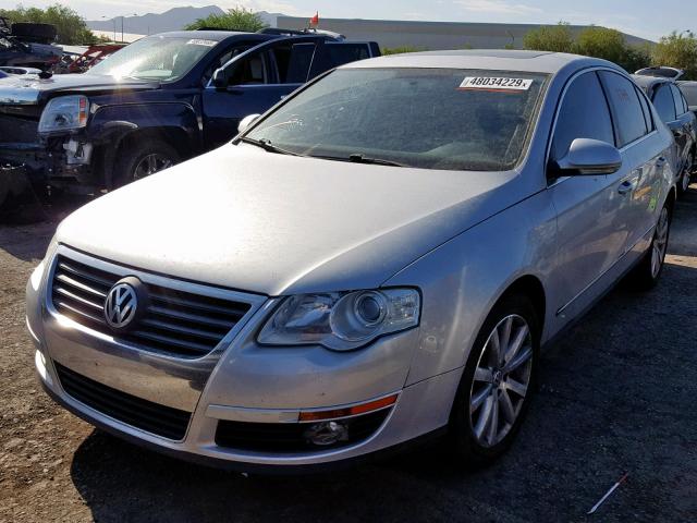 WVWJM7AN6AE070487 - 2010 VOLKSWAGEN PASSAT KOM SILVER photo 2