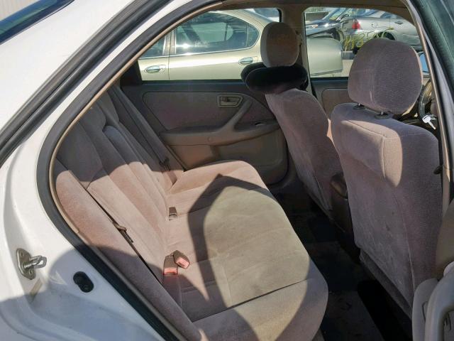 4T1BG22K5WU267579 - 1998 TOYOTA CAMRY CE WHITE photo 6