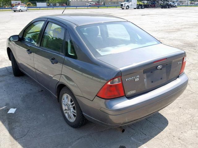 1FAFP34N65W266923 - 2005 FORD FOCUS ZX4 GRAY photo 3